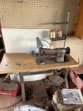 Consew model 206rb-2 industrial sewing machine table with foot start