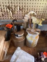 (2) siphon feed guns
