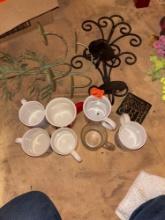 Coffee cups wall hanging items