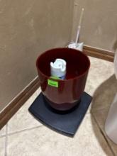 Scale, Trash can, Cleaning spray