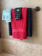 Towels and towel holder