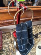 Wash towel holder