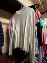 womens clothes see size and brand in photo