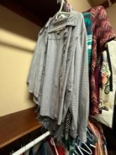 womens clothes see size and brand in photo