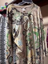 womens clothes see size and brand in photo