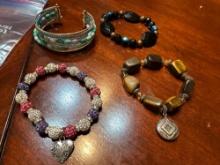 4 Bracelets