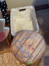 Basket, womens gloves and box