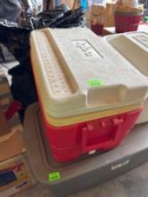 Igloo ice chest