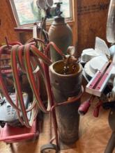 Welding dolley tanks with hoses
