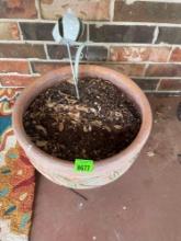 Floral planter pot