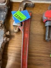 Pipe wrench