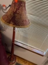 Decorative floor lamp