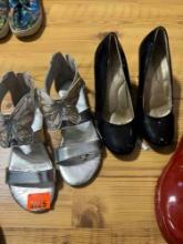 2 pair of heels Size in photo