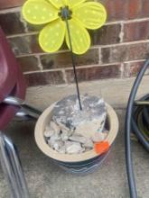 Flower pot