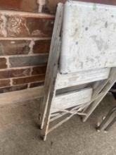 Metal step ladder