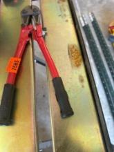 Bolt cutters