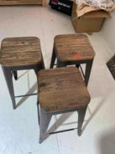 3 Bar stools