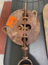 Cast iron fireplace damper