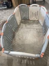 Play pen