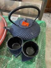 Bredemeijer Xilin cast iron teapot, coffee cups and coaster