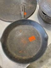 Cast iron pan