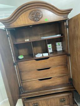 armoire stand