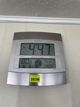 radio controlled digital wall clock