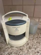 Black and Decker automatic jar opener