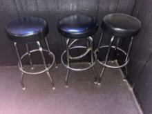 3 bar stools