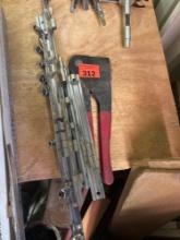Rivet gun socket holders