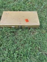 Metal container with lid
