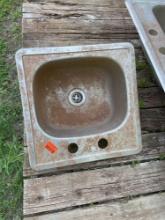 Hand sink