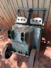 Garden wheel barrel