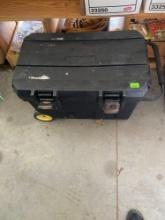 Tote on wheels with handle to pull