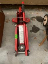 Heavy duty axle jack