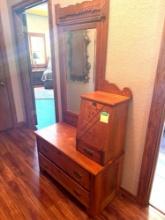 Entry Oak secretary vintage, Bring Help to move
