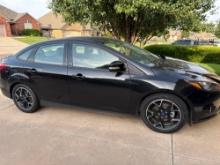 2014 Ford Focus four-door sedan SE5 passenger 2.0 L6 speed automatic transmission, exterior- tuxedo