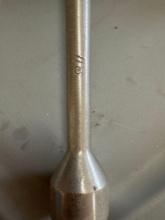 Lug wrench