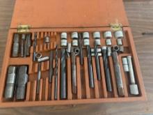 Screw and pipe extractor set
