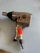 Pneumatic air impact wrench