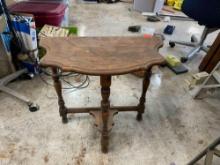 Vintage 3 leg wooden table