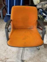 Roll around chair