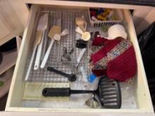 Spatulas, measuring cups, corn on the cob holders and more