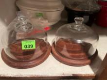 Cake display dishes