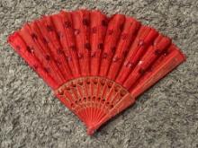 Foldable paper fan