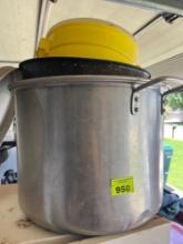 Stock pot and other pots