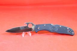 Spyderco Endura Emerson opener locking blade pocket knife with ambidextrous thumb hole opener and