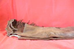 Leather fringed shotgun roughout chaps