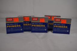 Five packs of CCI #400 Small rifle primers. Approx count 500.