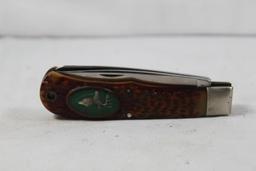 Camillus Deer Hunter large two blade trapper. 3.5 inch main blade. Synthetic jigged bone scales.